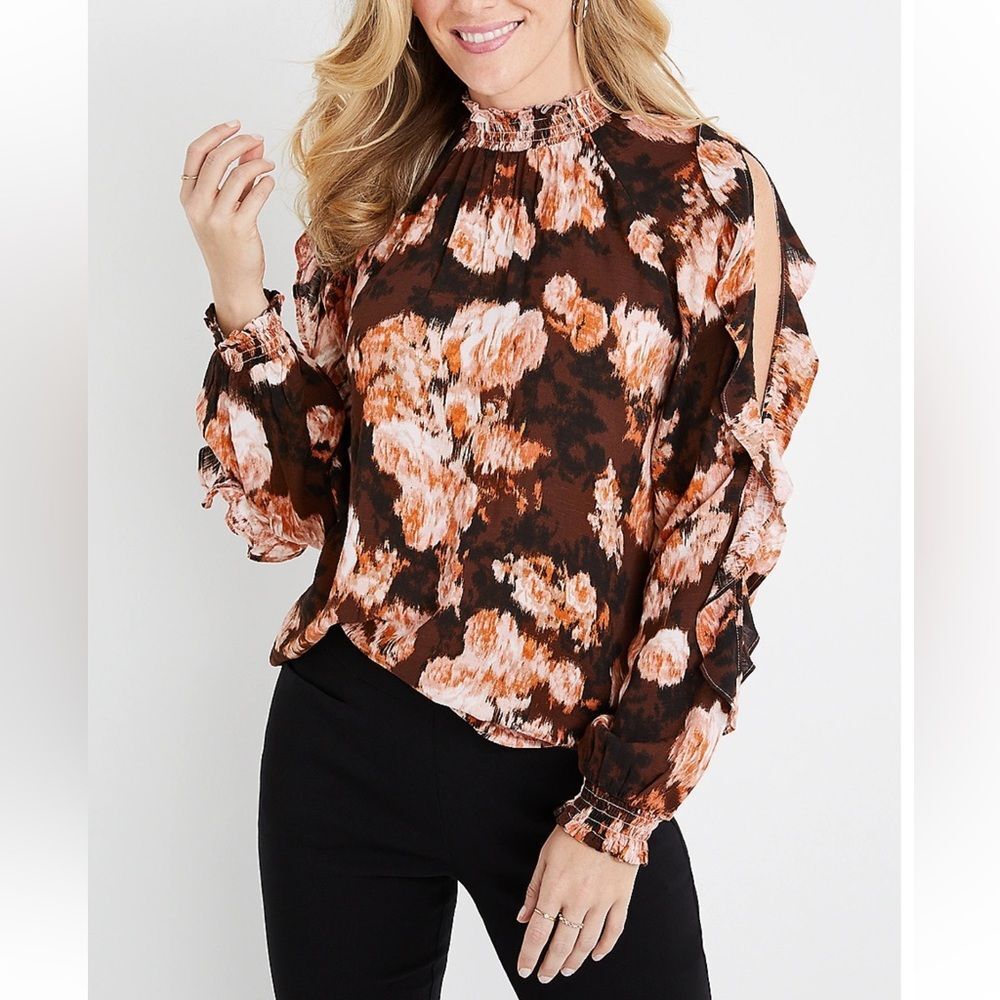 Maurices Women’s Brown Floral Cut Out Sleeve Blouse
Size Medium NWT